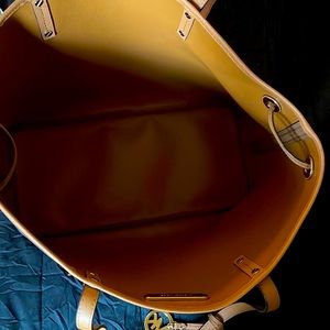 Have to many purses. This was the hardest to part w